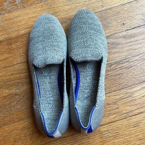 Rothy’s Heather gray loafer size 6. Excellent condition.